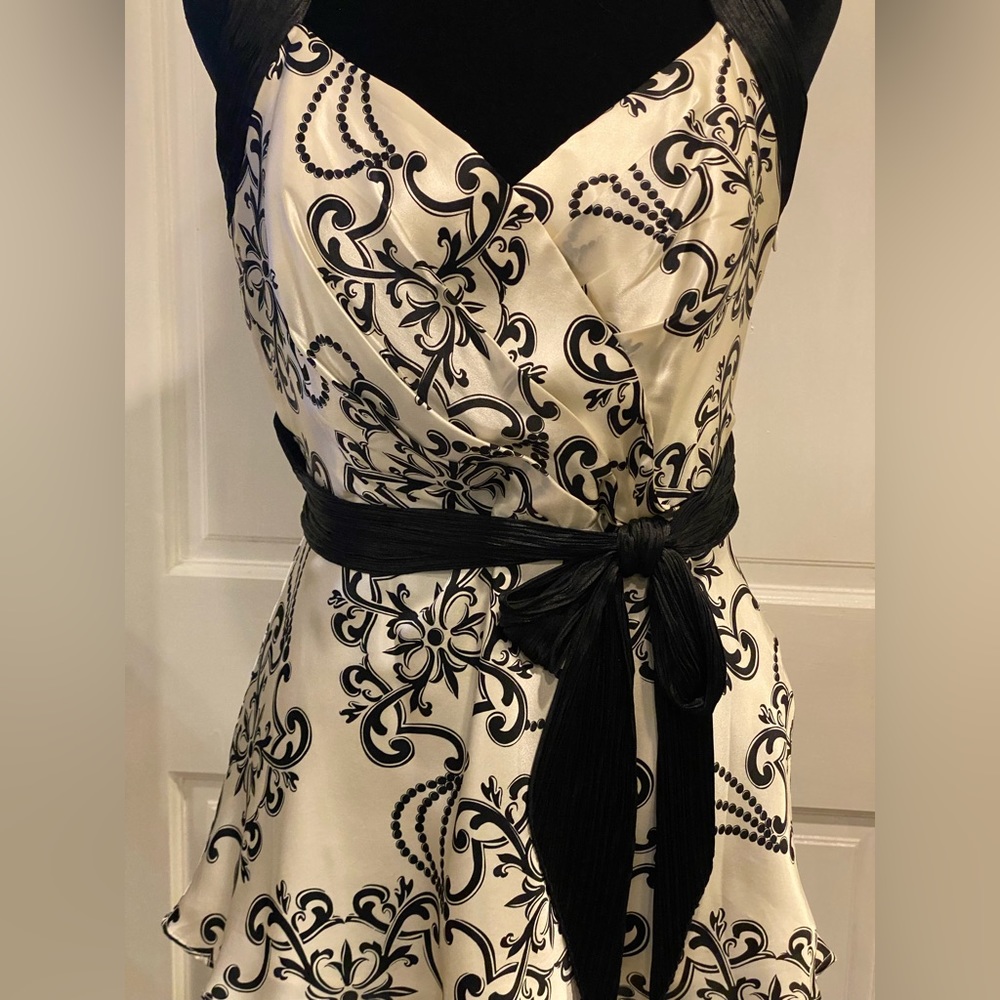 WHBM silk halter top with boning - Picture 3 of 9